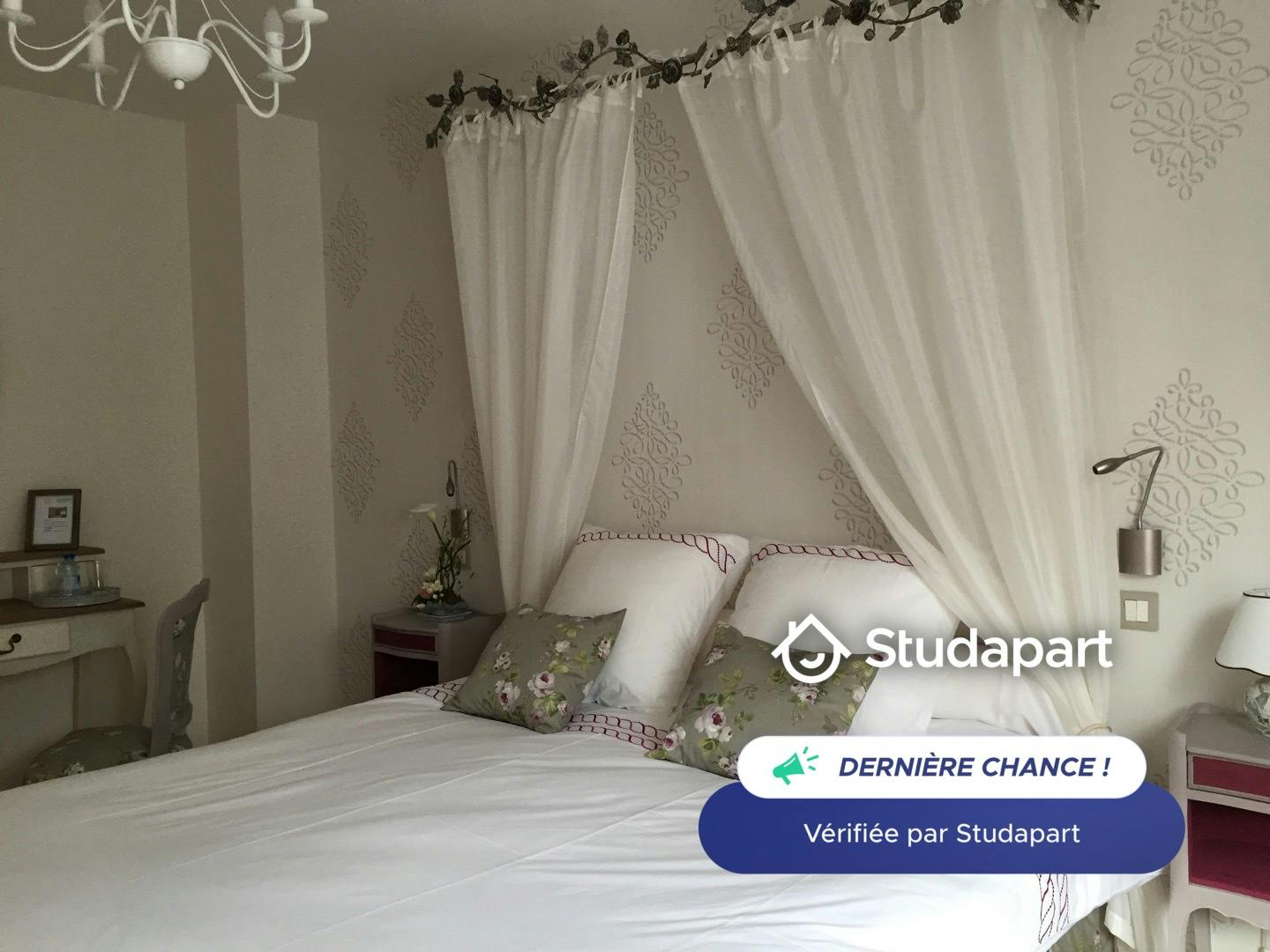 Private room for rent on Rue Saint-Paul, Beauvais