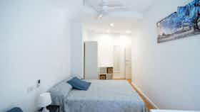 Private room for rent for €450 per month in Valencia, Carrer del Forn de l'Hospital