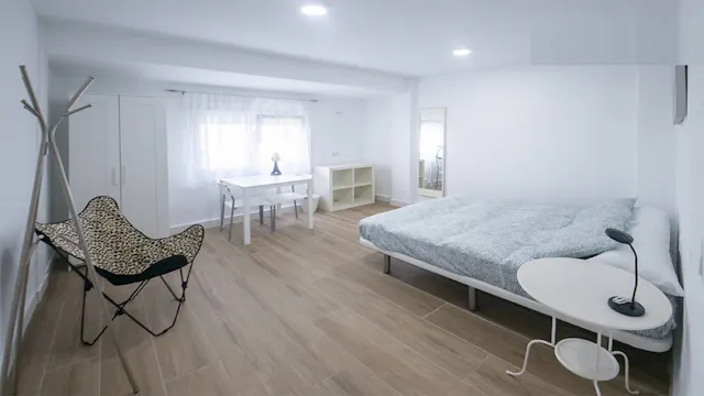 Private room in Carrer Luis Lamarca, Valencia (1401281) room image 2