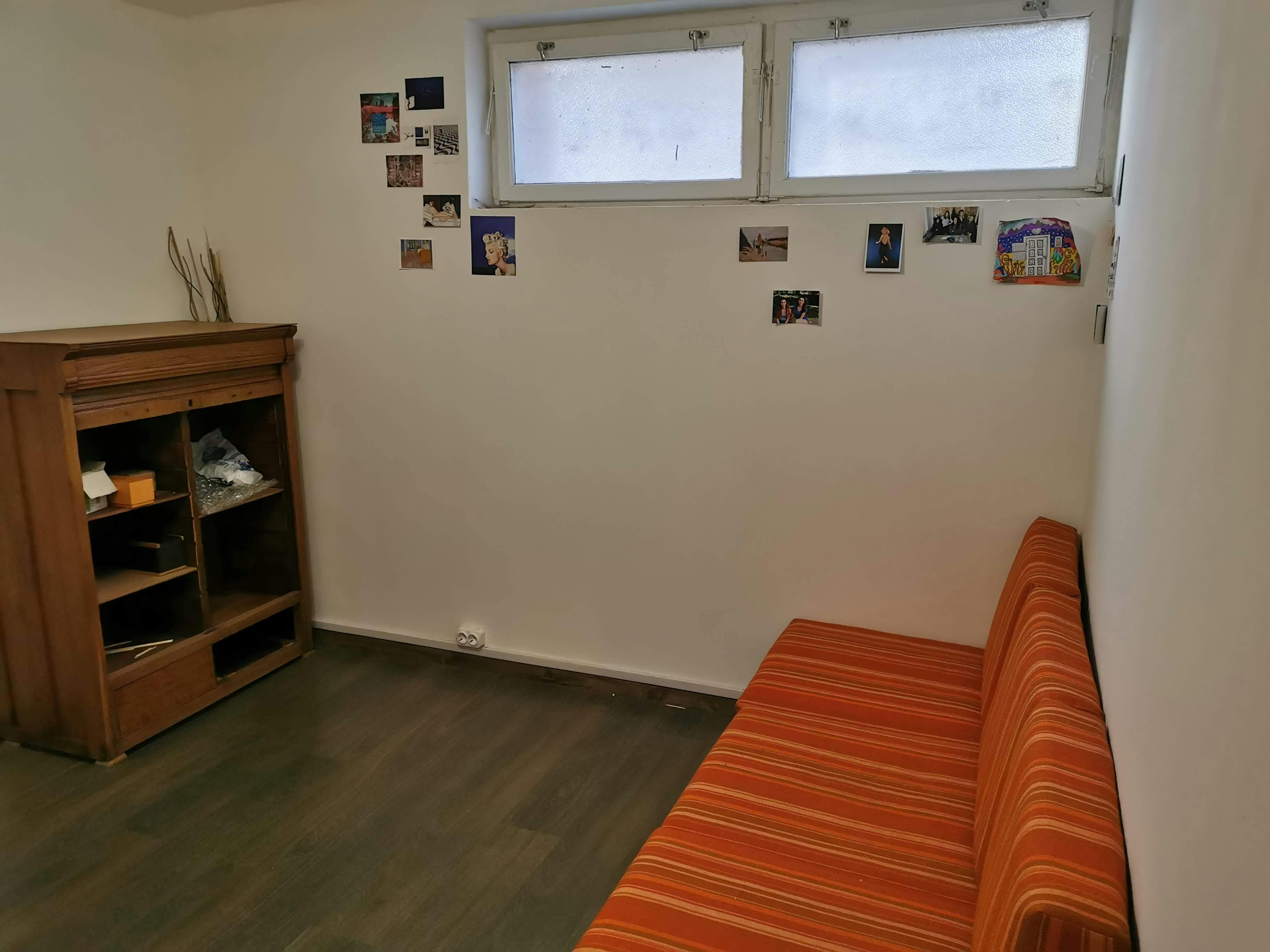 Appartamento in affitto a 370 € al mese a Budapest, Napvirág utca