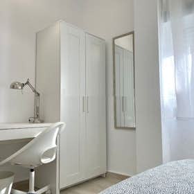 Private room for rent for €375 per month in Murcia, Calle Maestra María Maroto
