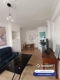 公寓 正在以 €380 的月租出租，其位于 Saint-Étienne, Rue de la Marne