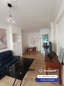 Appartement te huur voor € 380 per maand in Saint-Étienne, Rue de la Marne