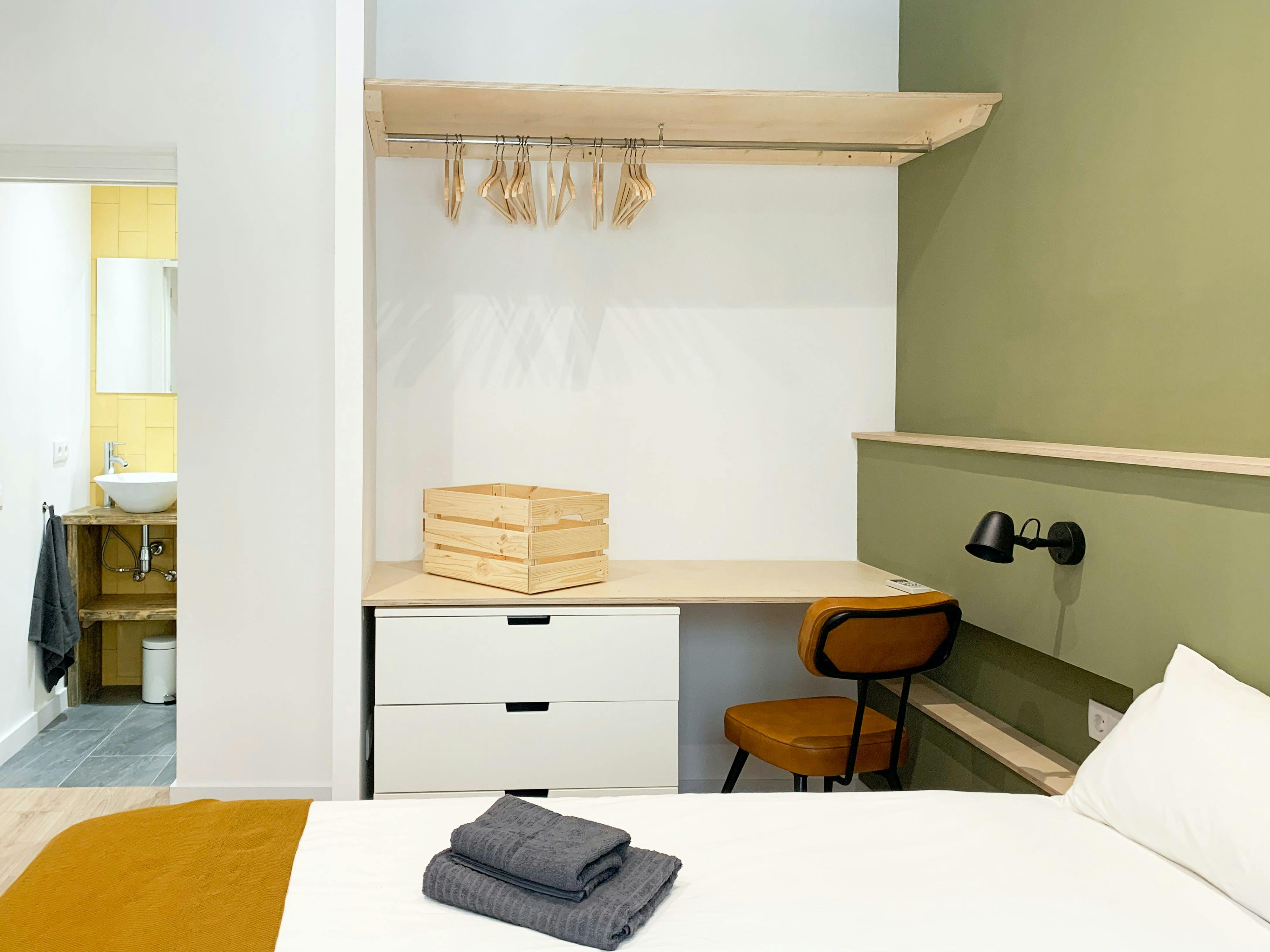 Carrer del Comte Borrell, Barcelona Barcelona