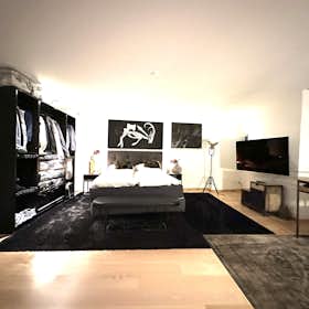 Apartment for rent for CHF 2,790 per month in Zürich, Niederdorfstrasse