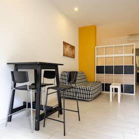 Apartment for rent for €1,400 per month in Bologna, Via Antonio di Vincenzo
