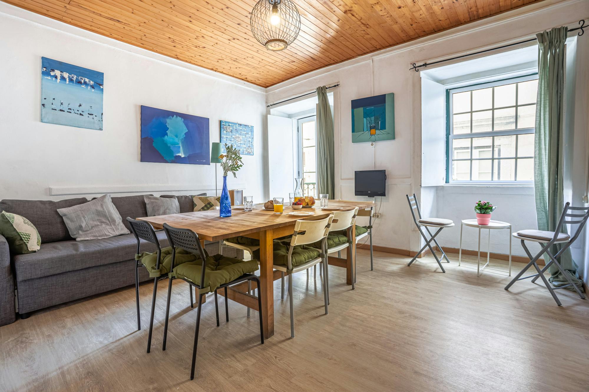 Apartment for rent for €4,000 per month in Lisbon, Rua da Atalaia