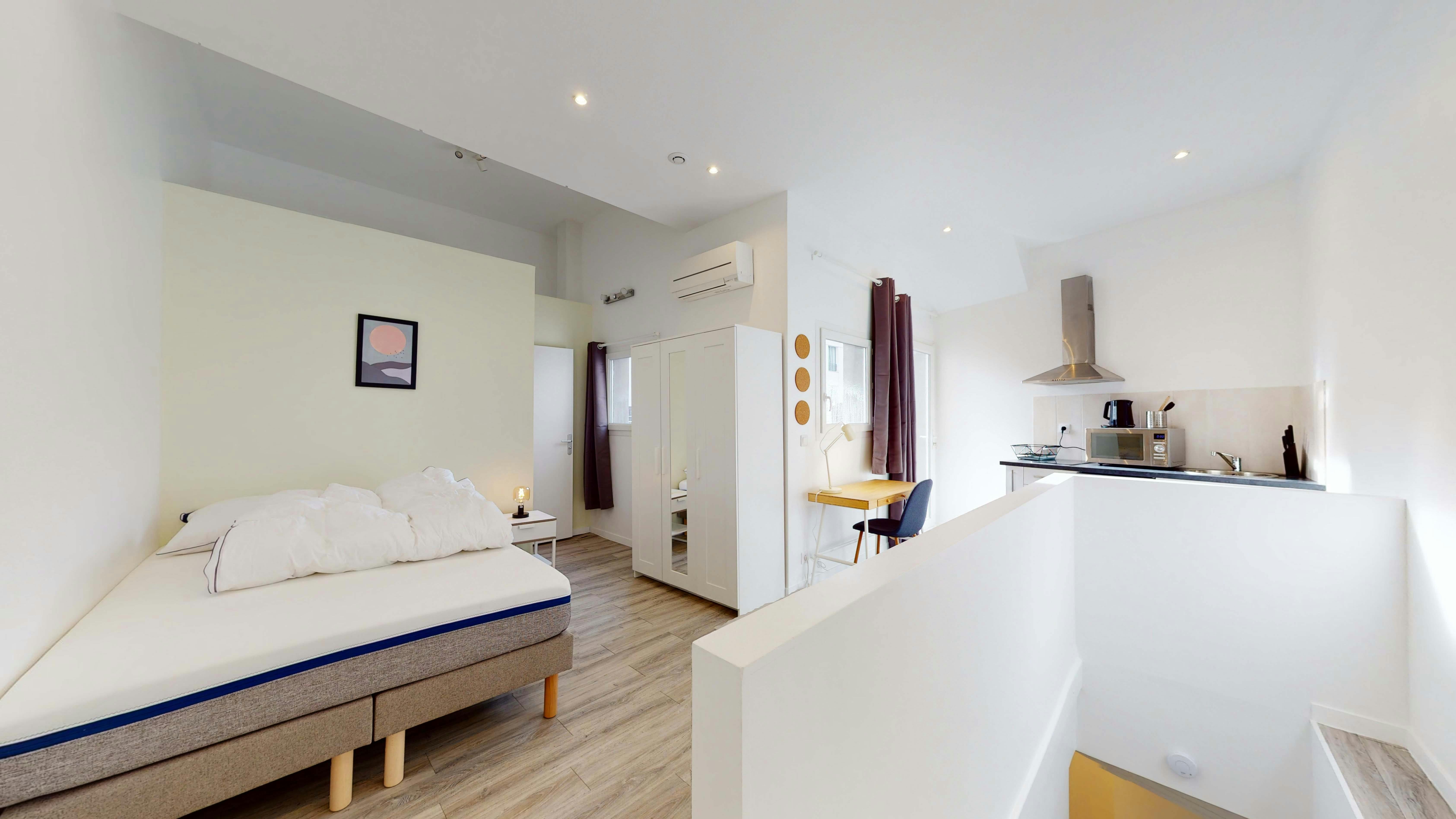 Apartment Suresnes, 1 bed, 19m² — photo 5