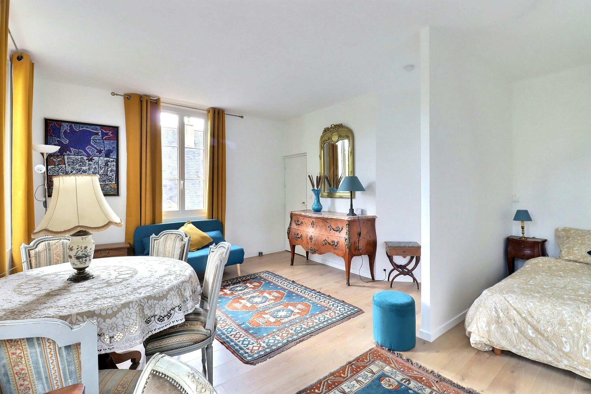 Rue des Bernardins, Paris preview