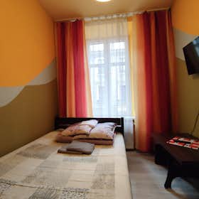 Apartment for rent for PLN 3,150 per month in Kraków, ulica Topolowa