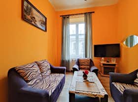 Mieszkanie do wynajęcia za 2400 zł miesięcznie w mieście Kraków, ulica Topolowa