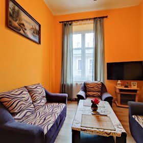 Apartment for rent for €552 per month in Kraków, ulica Topolowa