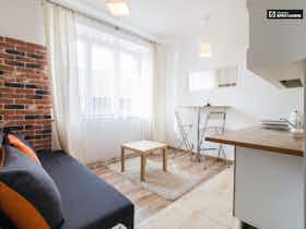 单间公寓 正在以 PLN 2,200 的月租出租，其位于 Kraków, ulica Krowoderska