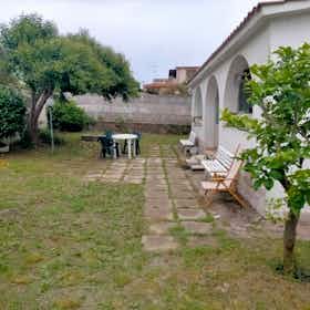 Дом сдается в аренду за 500 € в месяц в Anzio, Via Italo Svevo