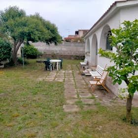 House for rent for €500 per month in Anzio, Via Italo Svevo