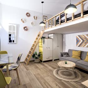 Studio for rent for € 1.500 per month in Madrid, Calle de Antonio Grilo