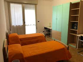 Спільна кімната за оренду для 220 EUR на місяць у Ferrara, Via Pomposa