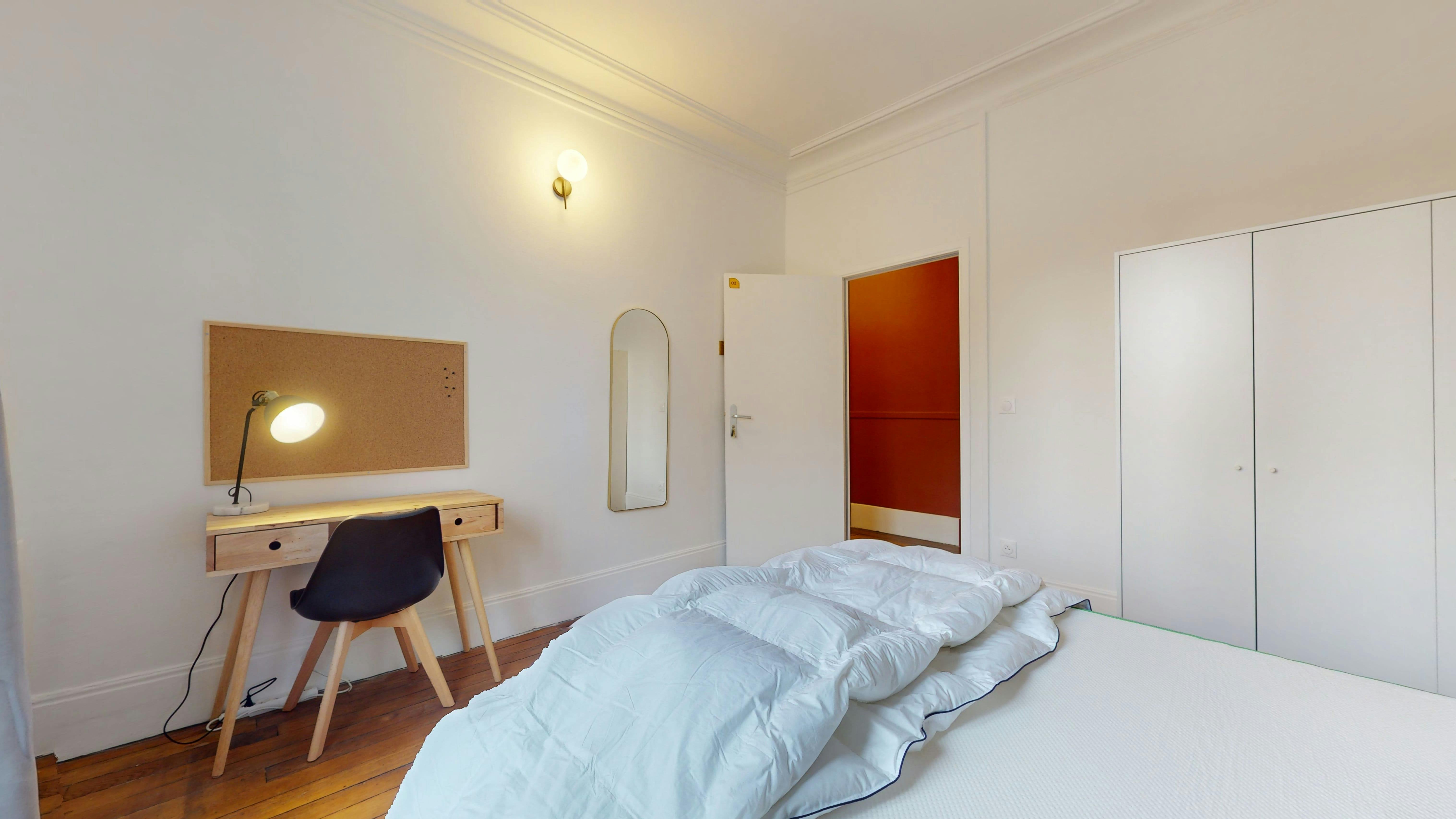 Private room for rent on Avenue Jean Jaurès, Paris - Plus