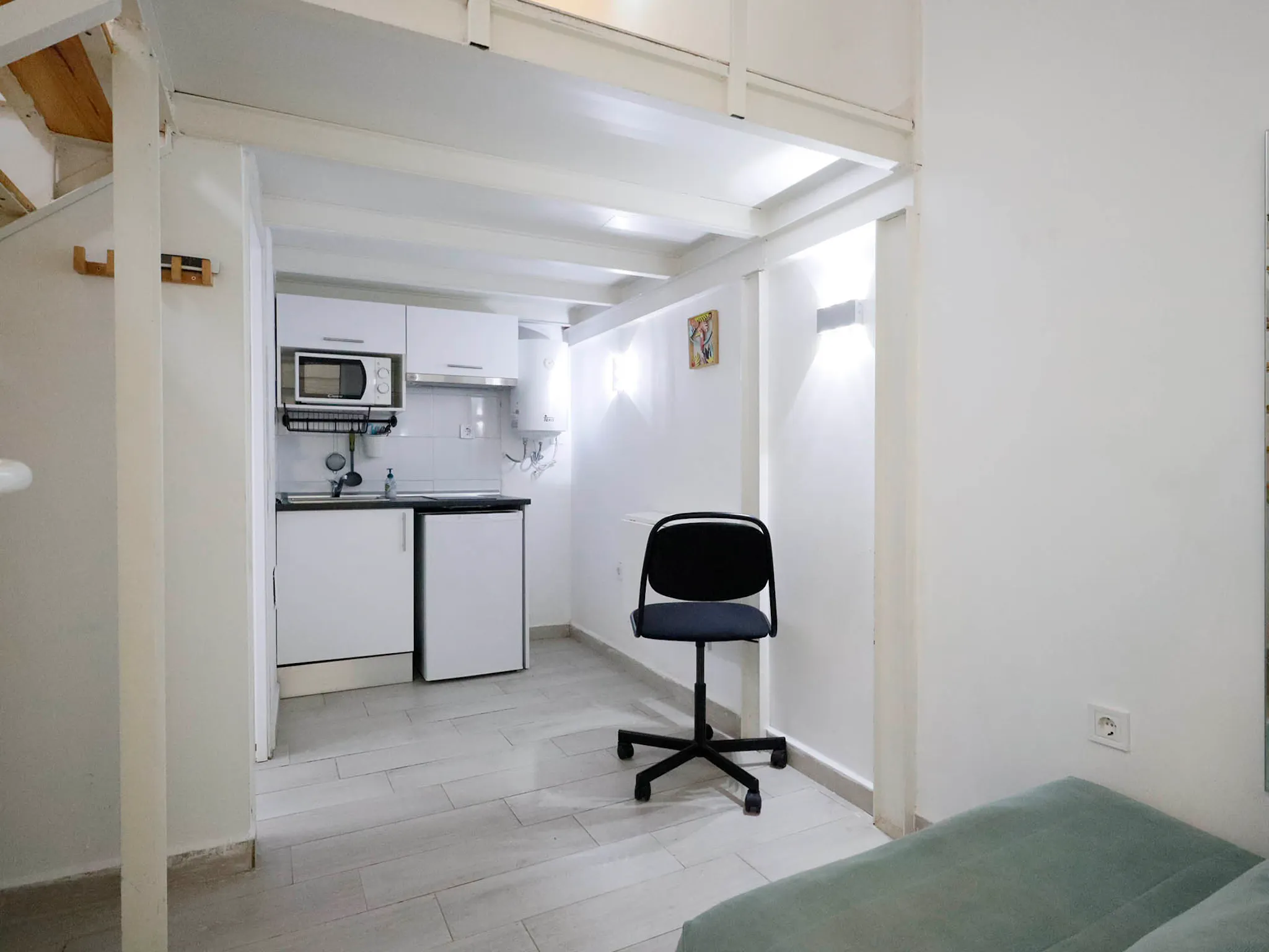 Calle de Rodrigo Uhagón, Madrid preview