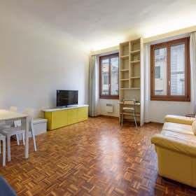 Apartment for rent for €1,200 per month in Florence, Via Montebello
