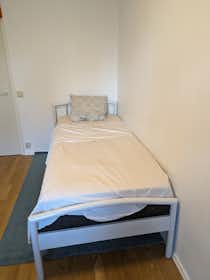 Приватна кімната за оренду для 5 999 SEK на місяць у Göteborg, Solstrålegatan