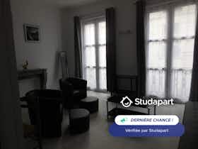 公寓 正在以 €600 的月租出租，其位于 Blois, Rue du Commerce