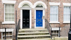 Apartment for rent for €2,000 per month in Liverpool, Bedford Street South