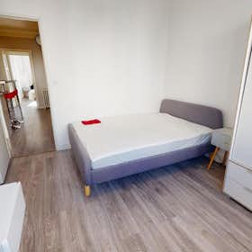 Private room for rent for €350 per month in Saint-Étienne, Rue des Docteurs Charcot
