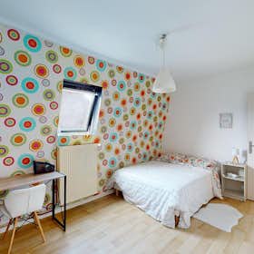 Private room for rent for €450 per month in Roubaix, Rue de Denain
