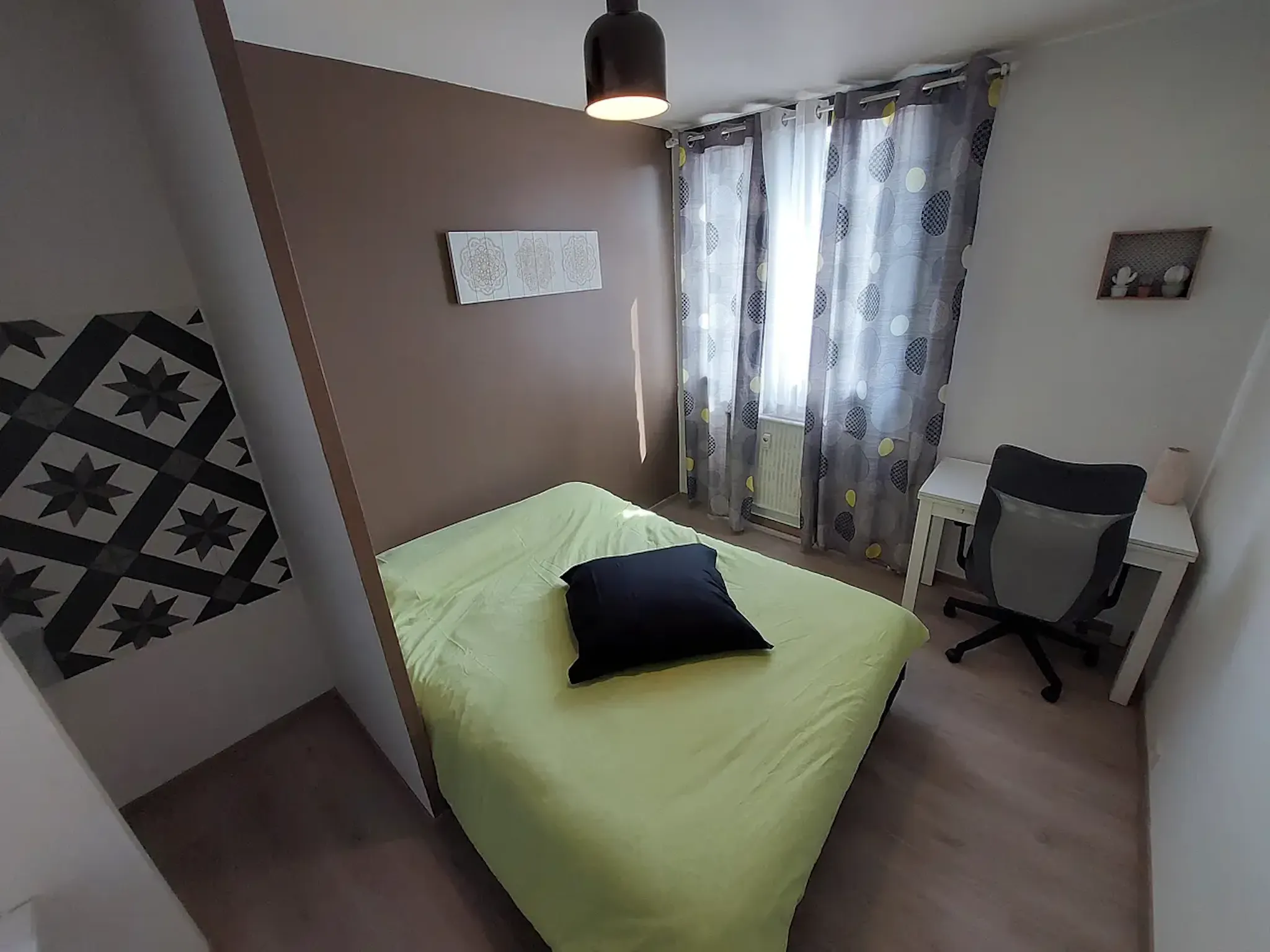 Avenue Marie Reynoard, Grenoble preview