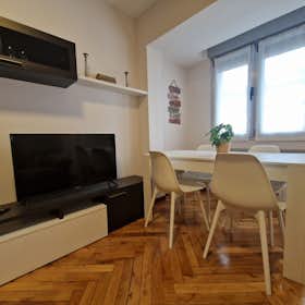 Wohnung for rent for 2.048 € per month in Oviedo, Calle Santa Teresa de Jesús