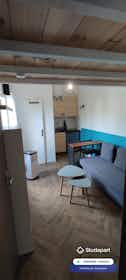 Lägenhet att hyra för 380 € i månaden i Avignon, Impasse Louis Pasteur