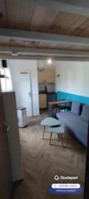公寓 正在以 €380 的月租出租，其位于 Avignon, Impasse Louis Pasteur