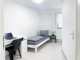 Privé kamer te huur voor € 580 per maand in Stuttgart, Endersbacher Straße