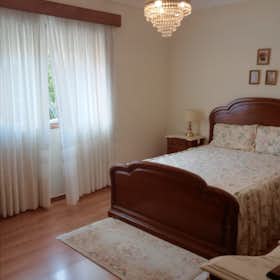 Private room for rent for €500 per month in Gondomar, Rua Doutor Afonso Costa