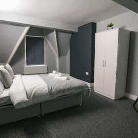 Квартира за оренду для 2 328 EUR на місяць у Birmingham, Coventry Road