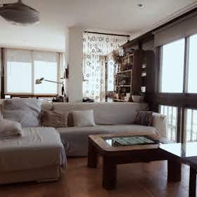 Wohnung zu mieten für 1.500 € pro Monat in Alicante, Avinguda de la Costa Blanca