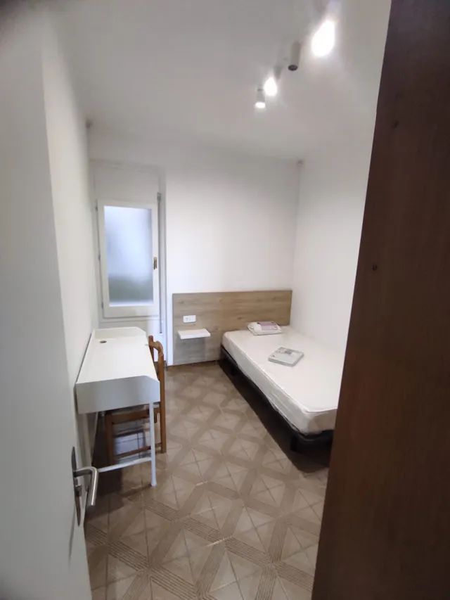 Private room in Carrer dels Alts Forns, Barcelona (1405846) room image 1
