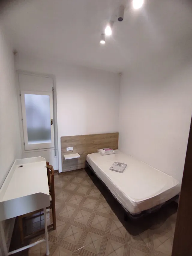 Private room in Carrer dels Alts Forns, Barcelona (1405846) room image 2