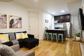 公寓 正在以 $3,761 的月租出租，其位于 New York City, E 109th St