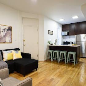 公寓 正在以 $3,935 的月租出租，其位于 New York City, E 109th St