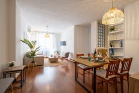 Wohnung zu mieten für 980 € pro Monat in Quartu Sant'Elena, Via Alfredo Panzini