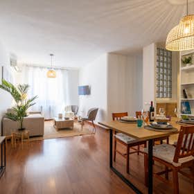 公寓 正在以 €980 的月租出租，其位于 Quartu Sant'Elena, Via Alfredo Panzini