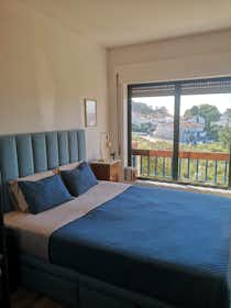 Private room for rent for €500 per month in Gondomar, Urbanização Escosta do Douro