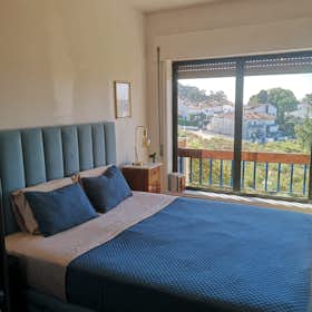Private room for rent for €500 per month in Gondomar, Urbanização Escosta do Douro