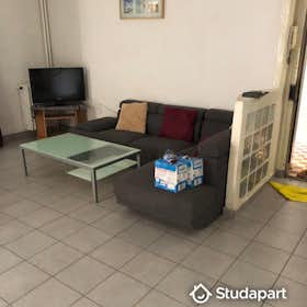 Private room for rent for €490 per month in Marseille, Boulevard Paul Claudel