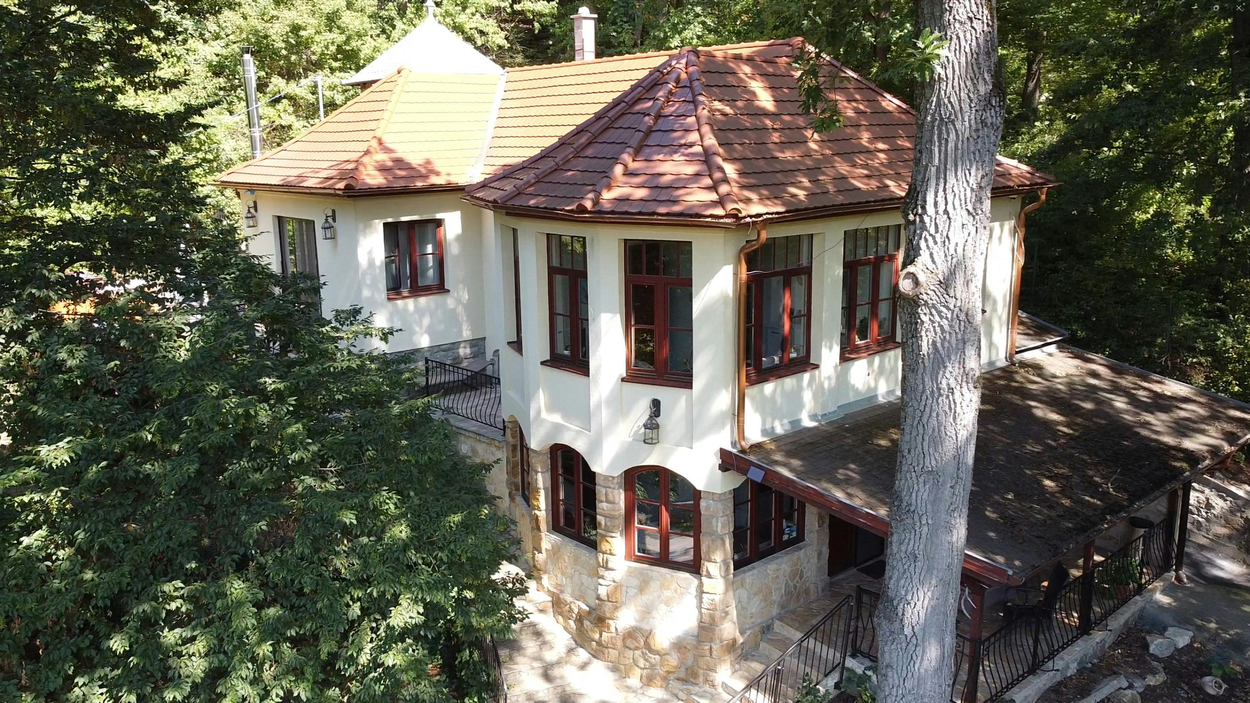 House for rent for €1,700 per month in Kismaros, Őz utca