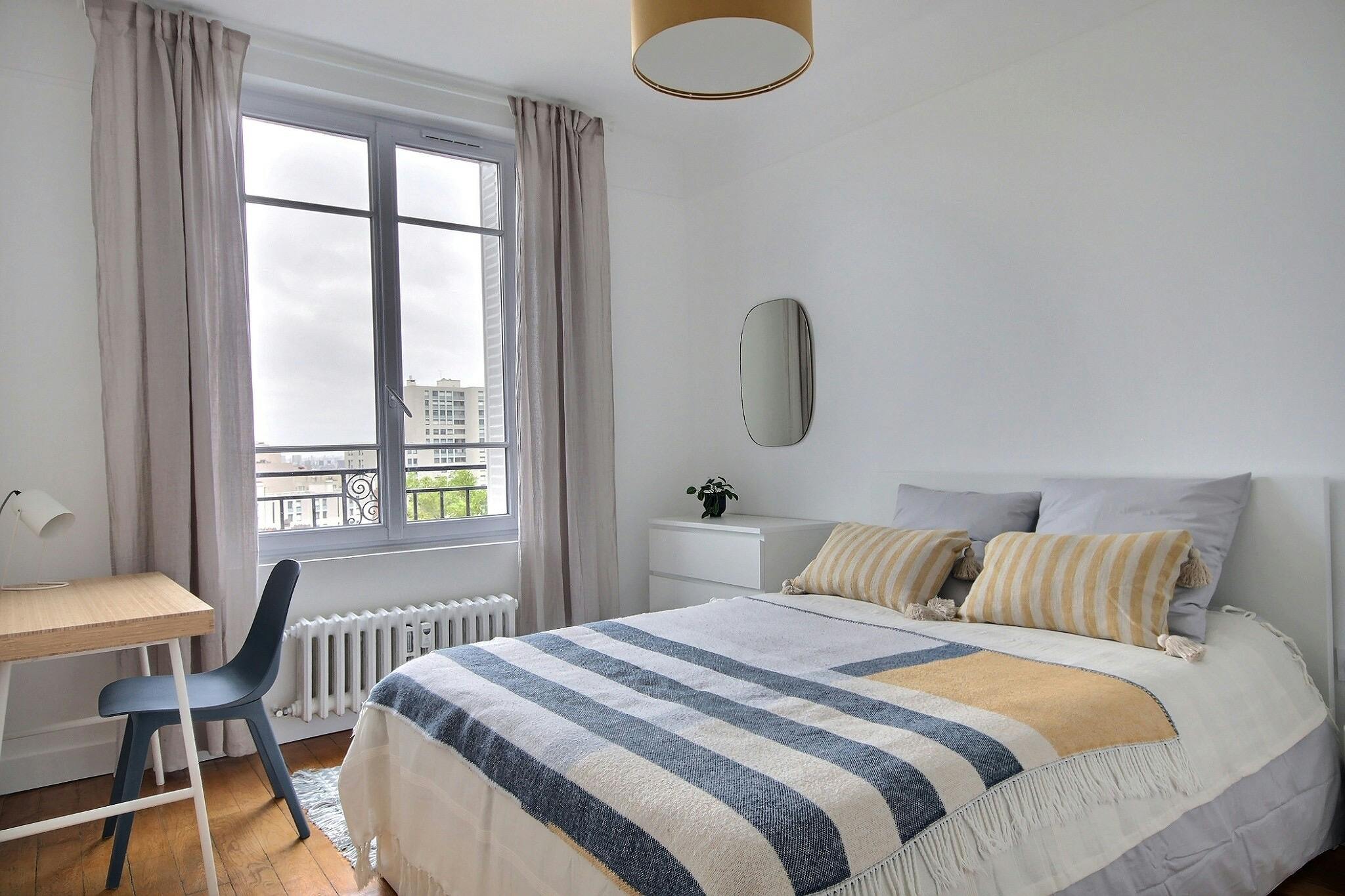 Avenue Simon Bolivar, Paris preview