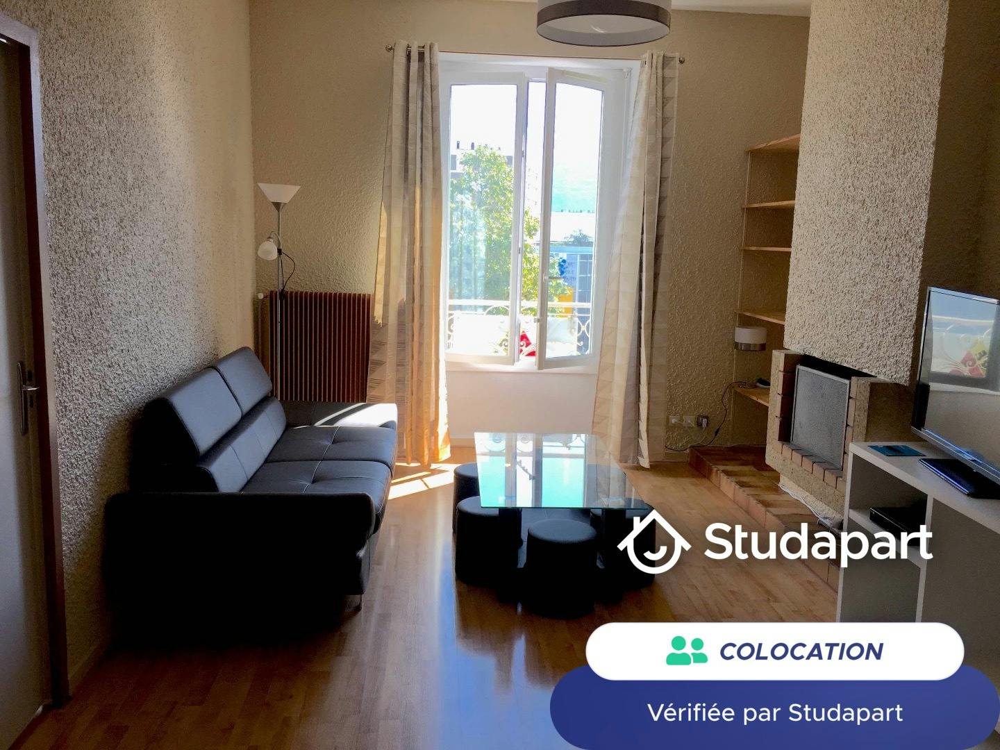 Private room for rent on Cours de la Libération et du Général de Gaulle, Grenoble