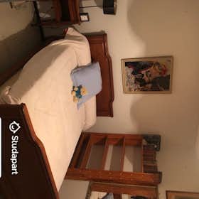 Private room for rent for €530 per month in Gradignan, Rue de la Mauguette